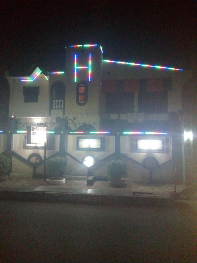 Holla-Jobi Guest House Lagos Exterior photo